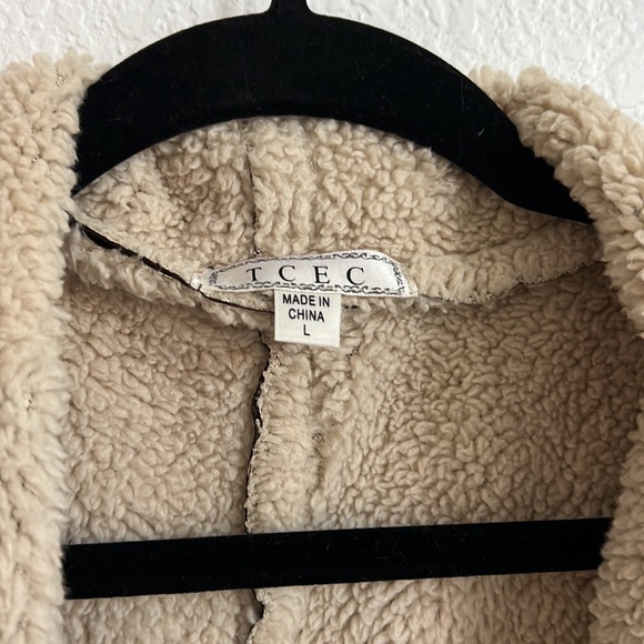 TCEC Sherpa Vest - Picture 3 of 4